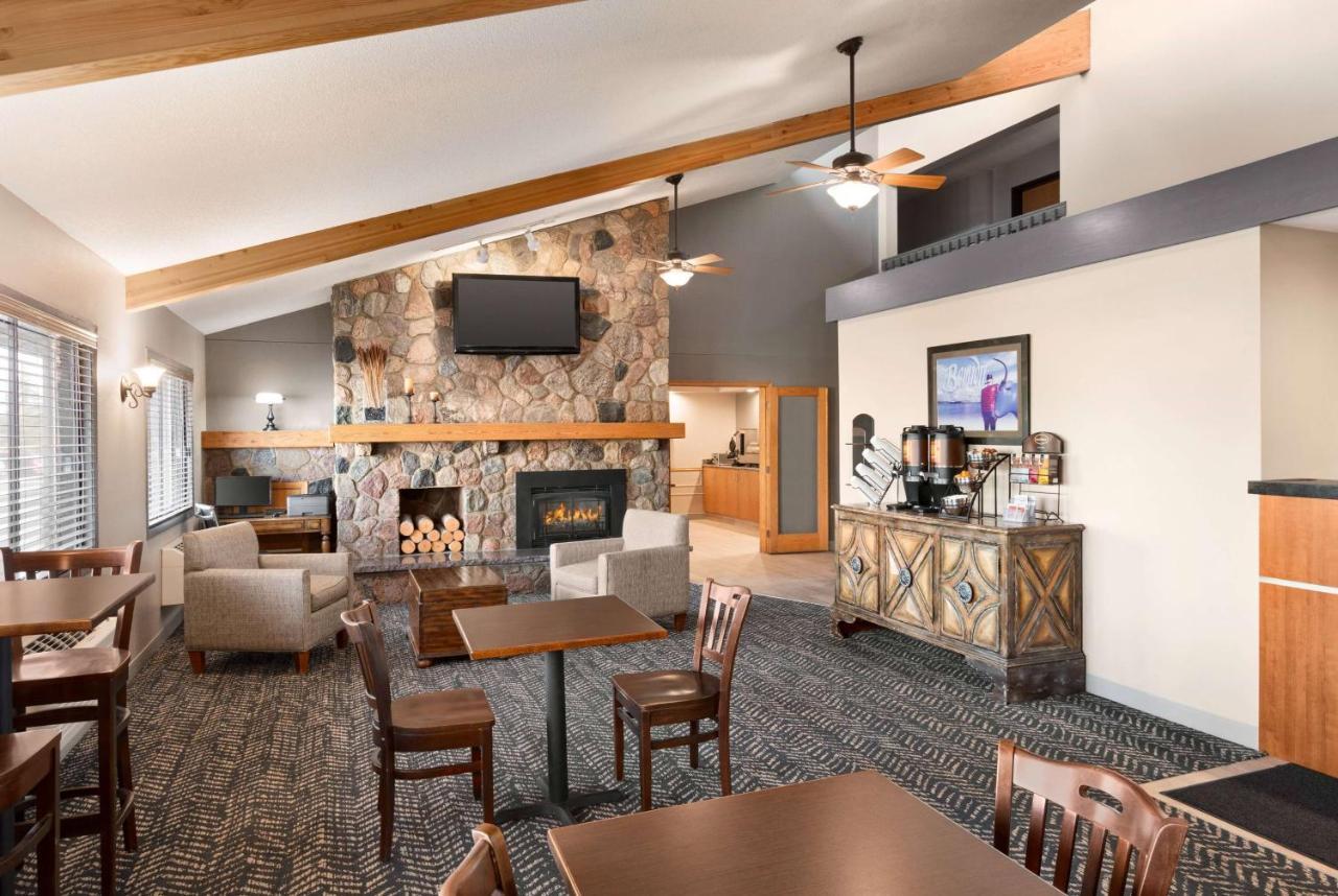 AmericInn by Wyndham Bemidji Bagian luar foto