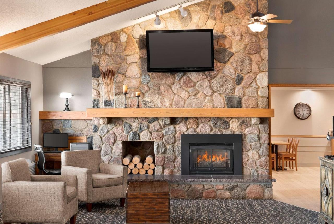 AmericInn by Wyndham Bemidji Bagian luar foto
