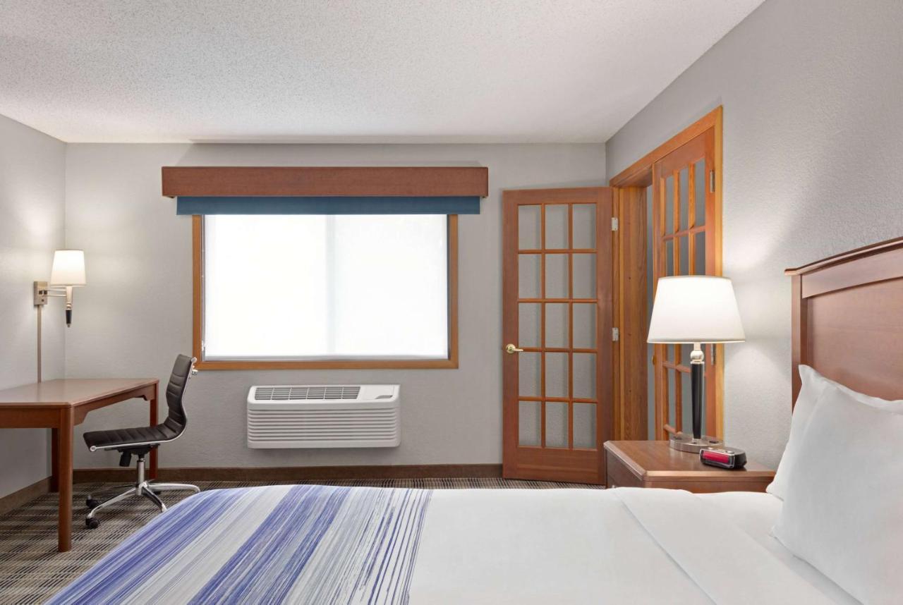 AmericInn by Wyndham Bemidji Bagian luar foto